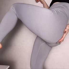 PAWG in Shorts and Leggings for Yoga Twirls Her Big Elastic Ass Right in Front of Your Nose Video Selection