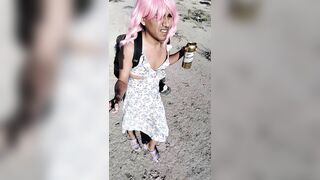 hermosa linda femboy en vestido y tacones camina y se desnuda en publico con plug anal muy caliente