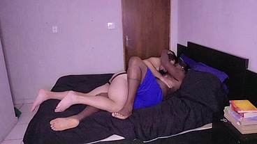 Amigo veio em casa triste porque terminou o namoro tive que dar pica pra ele