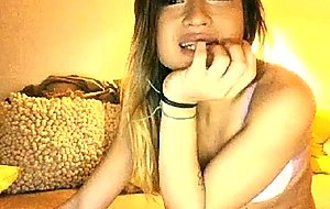 Slender pinay can't get enough good bareback dick