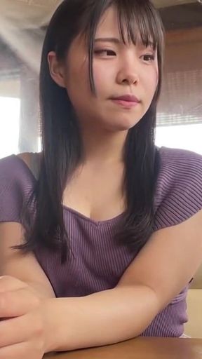 Self-play - a True Ona-girl Records Her Quiet Peak on a City Walk Chapter-1