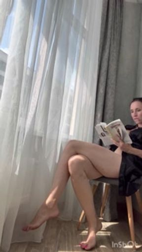 Pink of a well-read girl! Jerking off at the window! Neighbor, can you see me?