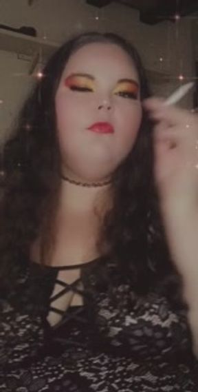 BBW Smoking 🚬 Let me hit this then suck your cock...