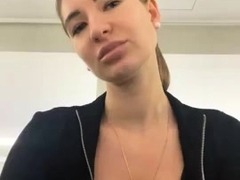 Young amateur teen in solo masturbation getting kinky