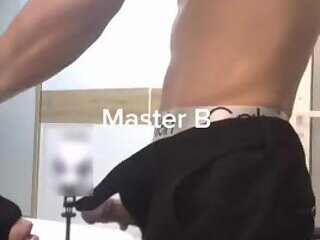 Vietnamese - MasterB và những chú cún