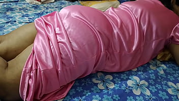 Cute Desi Girlfriend get her big ass massaged