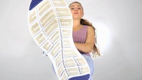 Princess Cindy - Cleaning Sneaker Soles