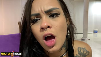 sexo no sof&aacute_ com minha namorada tatuada