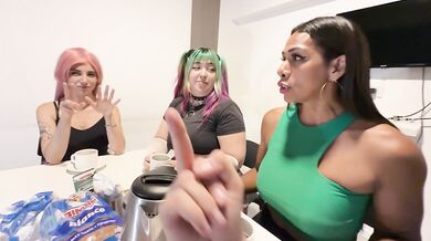 Bisexual threesome fiesta in my tea house