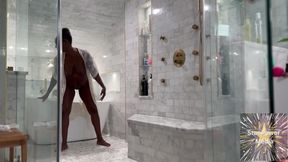 Sultry Soak: Giana's Naughty Bath Tease