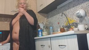 Pee compilation while doing daily things