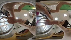 3DVR180 ERER XINGGAN stinky feet POV crushing and flattening