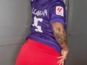 Footballer Girl Does A Striptease And She Ends Up With Her Pussy💦