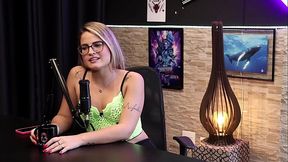 Era pro cara gozar na cara dela, mas por ser t&atilde_o gostosa ele gozou antes - Bruna Carlos