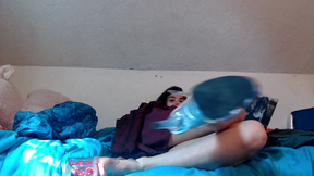 Foot fetish experiments with roommate