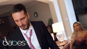 Stunning Glamorous Babe Makes Her Partner Work For Forgiveness in Intense Role Play Scene