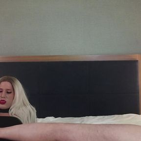 Sissy Bailey Wilde Gets Footjob