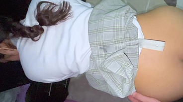 Ella Solo quiere por el CHIQUITO Porque le Gusta Más. Chavita Tímida Bien Caliente!!