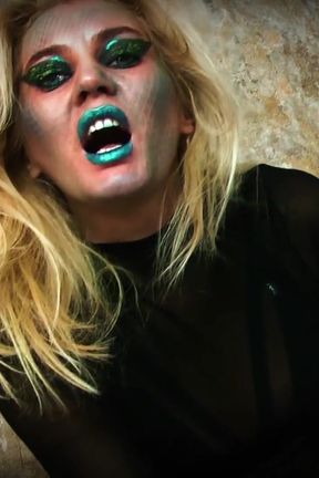 The dark queen experiment