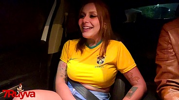 Novinha safada dando gostoso para o jurado
