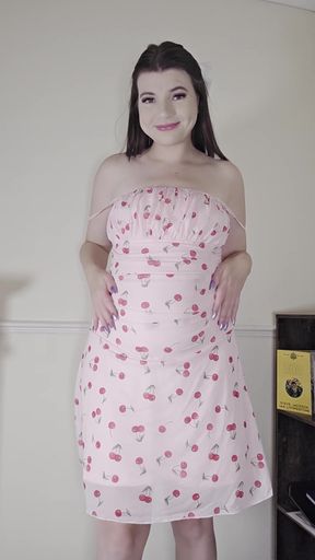 Amateur GF drops titties for some onlyfans fun