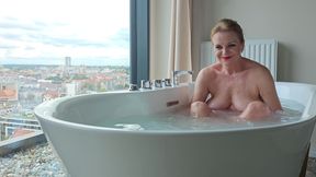 Fun in the Bubble Bath - a Foretaste