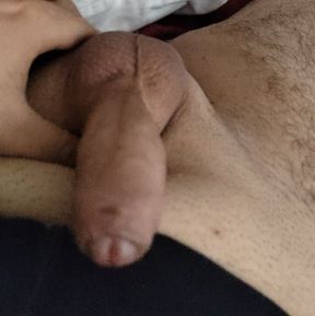 waking up the cock with a massage during the morning that&#039;s delicious