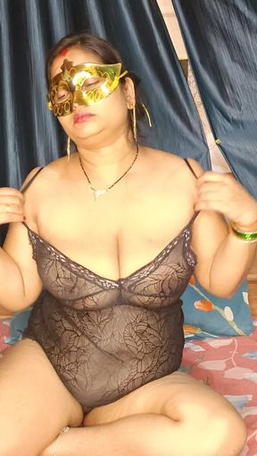 Hot Pooja Bhabhi Fuck with Husband and Dildo to