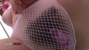 ”Alice Ozawa Rides Big Vibrators in Steamy JAV”