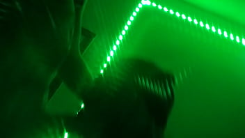 Chica TS le gusta chupar pijas GRUESAS