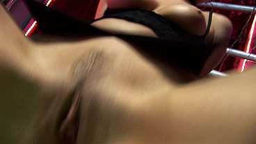 Bobbi Eden And Claudia Adams Share A Cock Anally