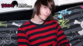 Nasty Mikey Crimson Spreads His Tigh Culo With Bum Butt-Plug