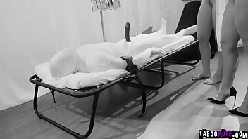 Doctor's office deepthroat BJ goes interracial