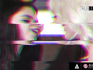 ALL ANGEL MASSAGE - Hot Sweethearts Serene Siren And August Skye Do Sexy 69 After Massage SPANISH SUBTITLES