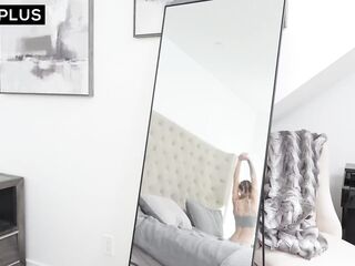 Large Weenie Makes Cum Bitch's Screw Gap Erupt!