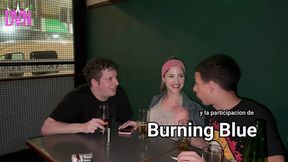 Rocker girl gets double penetration at the bar