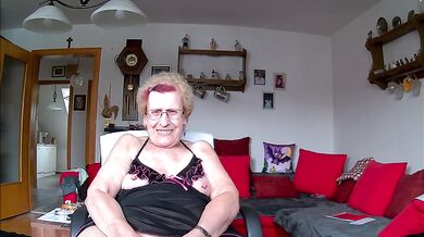 Granny gets her 70 year old pussy drenched with squirt after whipped cums on vibrant vibrator