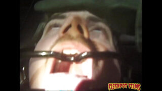 Unge behårede Leo Rex bankede hårdt i en vild vintage anal gangbang