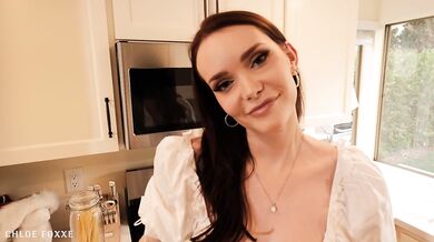 Stepsis with BIG NATURAL TITS gives in and lets me fuck her during family dinner