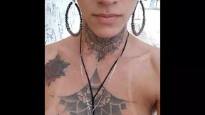 sabrina prezotte dando uma voltinha em uma das ruas de prostituicao da barra funda em sp...