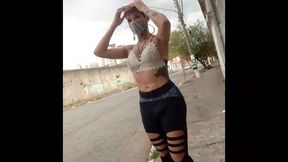 sabrina prezotte dando uma voltinha em uma das ruas de prostituicao da barra funda em sp...