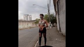 sabrina prezotte dando uma voltinha em uma das ruas de prostituicao da barra funda em sp...