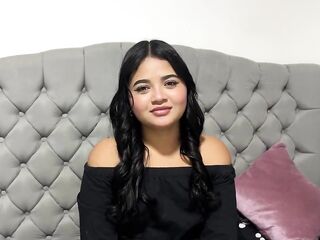 Stepmother can't contain herself and dares to fulfill her dreams