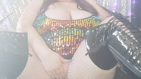 Nicki Pie fucks black dildo smokes Newports