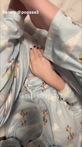 Cute girl can't hold back her full bladder in bed