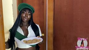 halloween : ofereci meu cookie mas ele so molhou minha xota e socou meu cuzinho ate leita na minha boca