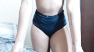 Morena deixou o consolo melado com sua buceta (completo no PREMIUM)