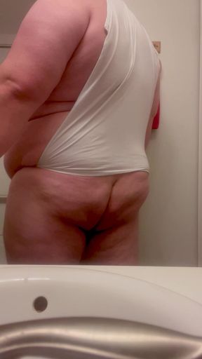 Obese Behemoth Bubba Burly Chub De-covering His Rocking Cock