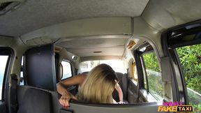 Female Fake Taxi - Tattooed Dude Gives Driver a Facial for a Fare