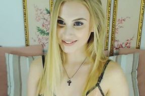 Sweet Blonde Chick Have a Hot Body Masturbate on Cam